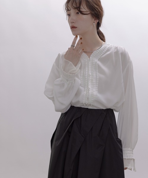 Eimee Law（エイミーロウ）の「プリーツフリルジョーゼットブラウス（シャツ/ブラウス・レディース・ボルドー/オフホワイト/ブラック/サックスブルー/ホワイト系/ブラック系/レッド系/サックスブルー系・FREE）」の21枚目の写真