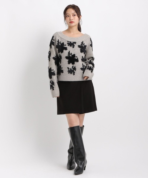 Andemiu（アンデミュウ）の「フラワージャガードオフショルニット586700（ニット/セーター・レディース・グレー/ライトブルー/ライトベージュ・FREE）」の19枚目の写真