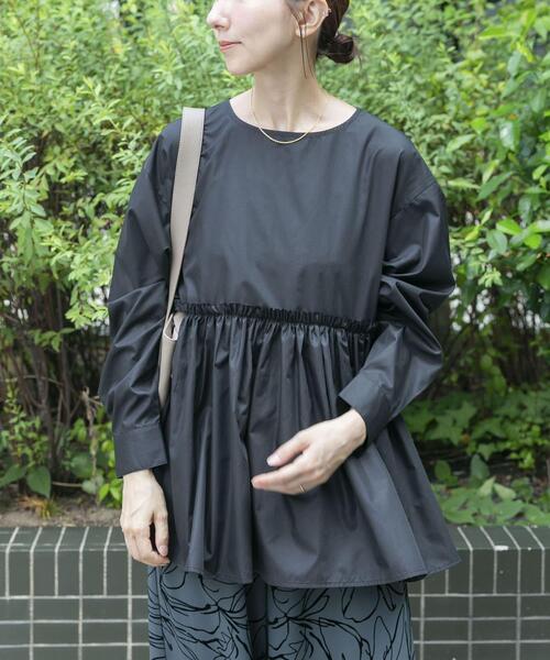 ITEMS URBANRESEARCH（アイテムズ アーバンリサーチ）の「ウエストギャザーブラウス（シャツ/ブラウス・レディース・ブラウン/ストライプ/ブラック・FREE）」の2枚目の写真