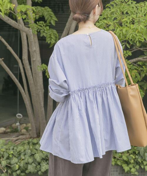 ITEMS URBANRESEARCH（アイテムズ アーバンリサーチ）の「ウエストギャザーブラウス（シャツ/ブラウス・レディース・ブラウン/ストライプ/ブラック・FREE）」の19枚目の写真
