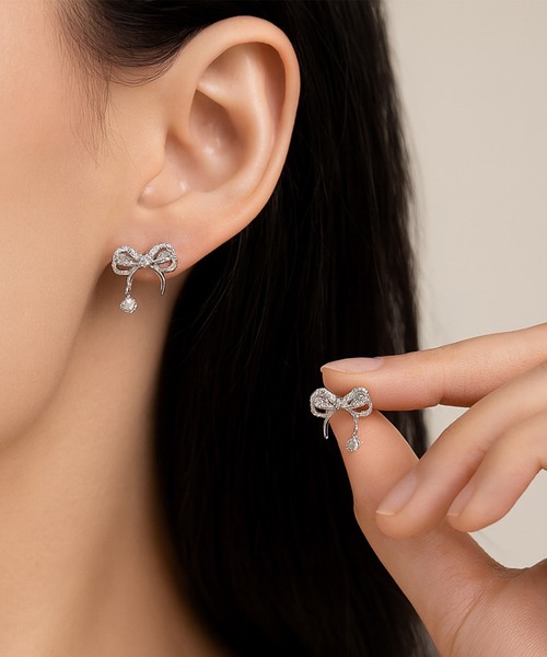 セール】【IZU】 キラキラ リボンモチーフ ピアス レディース