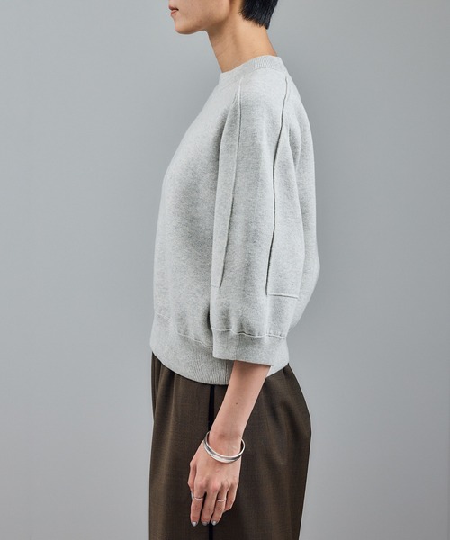 SALON adam et rope'（サロン アダム エ ロペ）の「【WEB限定】スウェットライクフォルムニットプルオーバー（ニット/セーター・レディース・ブラック/ブラウン/グレー・FREE）」の17枚目の写真