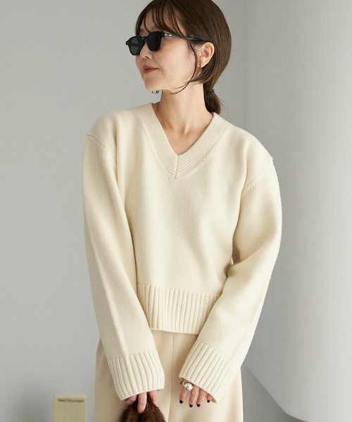 plage（プラージュ）の「V minimum ニット（ニット/セーター・レディース・チャコールグレー/ホワイト・FREE）」の19枚目の写真