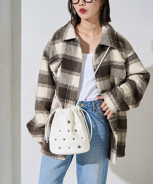 【mom】3点おまとめ　巾着グレージュ　スクエアブラック ボストンブラック 限定展開 スタッズ デザイン 巾着 バッグ（ショルダーバッグ