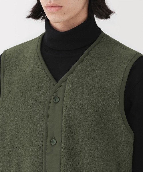 無印良品（ムジルシリョウヒン）の「紳士　素材に還るフリースベスト（ベスト・メンズ・カーキ系/グレー/チャコールグレー/ブラック・S/L/XL/M）」の17枚目の写真