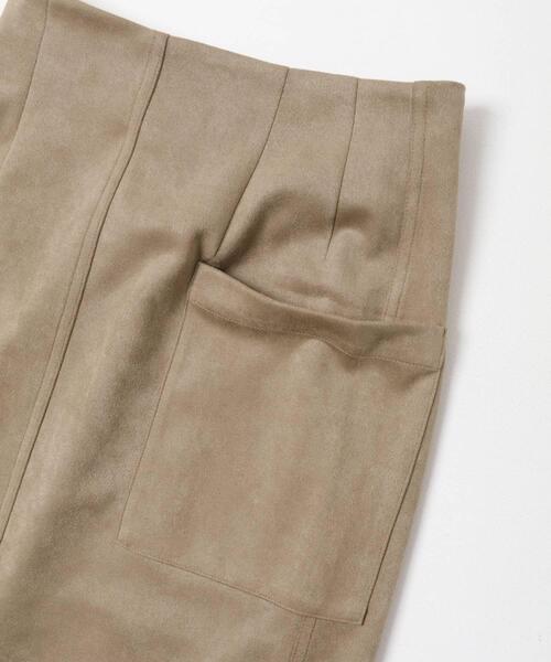 ITEMS URBANRESEARCH(アイテムズ アーバンリサーチ)の「フェイクスエードタイトスカート(スカート・レディース・アイボリー/スミクロ/モカ・FREE)」の17枚目の写真