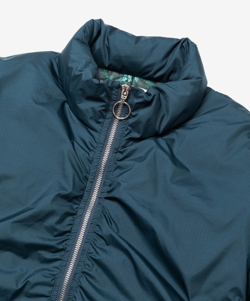 rehacer(レアセル)の「rehacer : Volume MA-1 Down Jacket / ボリューム MA-1 ダウンジャケット(ダウンジャケット/コート・レディース・グリーン/ブラック・SMALL)」の6枚目の写真