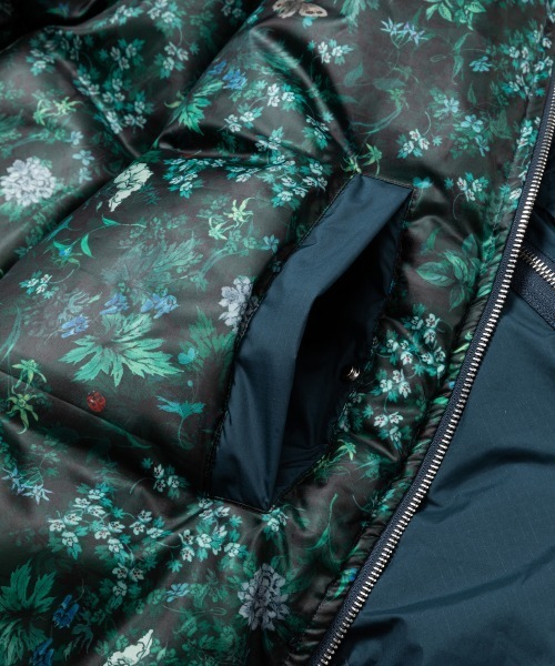 rehacer(レアセル)の「rehacer : Volume MA-1 Down Jacket / ボリューム MA-1 ダウンジャケット(ダウンジャケット/コート・レディース・グリーン/ブラック・SMALL)」の11枚目の写真