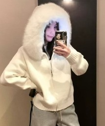 emi+（エミプラス）の「ファーフーディニットパーカー（パーカー）」