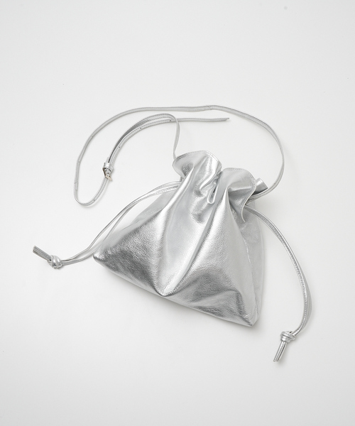 collex（コレックス）の「レザーキンチャクポシェット ショルダーバッグ（ショルダーバッグ・レディース・グレイッシュベージュ/ブラック/モスグリーン/シルバー・フリー）」の4枚目の写真