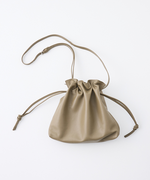 collex（コレックス）の「レザーキンチャクポシェット ショルダーバッグ（ショルダーバッグ・レディース・グレイッシュベージュ/ブラック/モスグリーン/シルバー・フリー）」の3枚目の写真