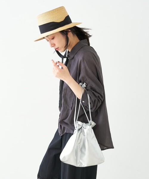 collex(コレックス)の「レザーキンチャクポシェット ショルダーバッグ(ショルダーバッグ・レディース・グレイッシュベージュ/ブラック/モスグリーン/シルバー・フリー)」の21枚目の写真