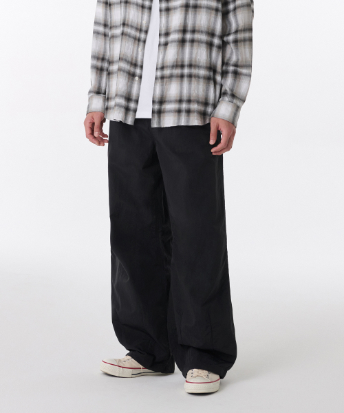 セール】ナイロンバルーンパンツ[ブラック]（その他パンツ）｜MUSINSA