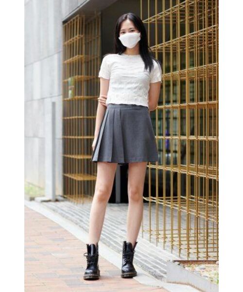 MUSINSA STANDARD WOMAN（ムシンサスタンダードウーマン）の「レディースハーフプリーツミニスカート【ミディアムグレー】（スカート・レディース・その他・SMALL/MEDIUM/LARGE/X-SMALL）」の9枚目の写真