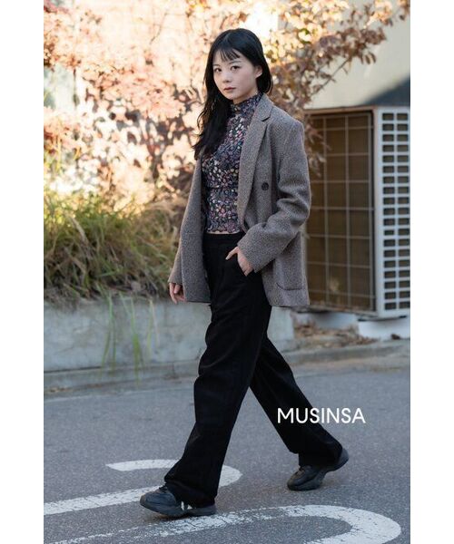 MUSINSA STANDARD（ムシンサスタンダード）の「ワンタックワイドコーデュロイバンディングパンツ[ブラック]（その他パンツ・メンズ・その他・30/26/28/40/38/42/36/34/32）」の10枚目の写真