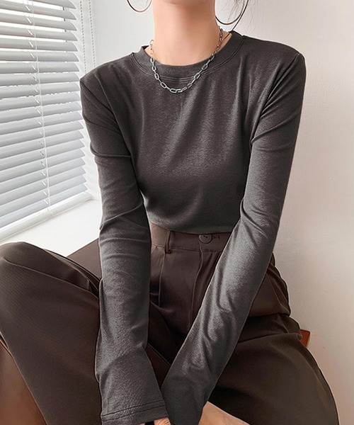 by LEGNA(バイレグナ)の「ふわもちもち両面起毛蓄熱ラウンドネックトップス(Tシャツ/カットソー・レディース・ブラック/杢グレー/ホワイト/チャコール/モカ・LARGE/MEDIUM)」の13枚目の写真