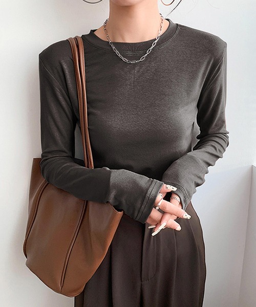 by LEGNA(バイレグナ)の「ふわもちもち両面起毛蓄熱ラウンドネックトップス(Tシャツ/カットソー・レディース・ブラック/杢グレー/ホワイト/チャコール/モカ・LARGE/MEDIUM)」の16枚目の写真