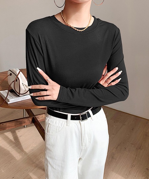 by LEGNA(バイレグナ)の「ふわもちもち両面起毛蓄熱ラウンドネックトップス(Tシャツ/カットソー・レディース・ブラック/杢グレー/ホワイト/チャコール/モカ・LARGE/MEDIUM)」の6枚目の写真