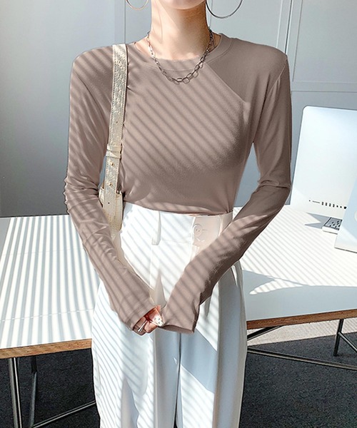 by LEGNA(バイレグナ)の「ふわもちもち両面起毛蓄熱ラウンドネックトップス(Tシャツ/カットソー・レディース・ブラック/杢グレー/ホワイト/チャコール/モカ・LARGE/MEDIUM)」の17枚目の写真