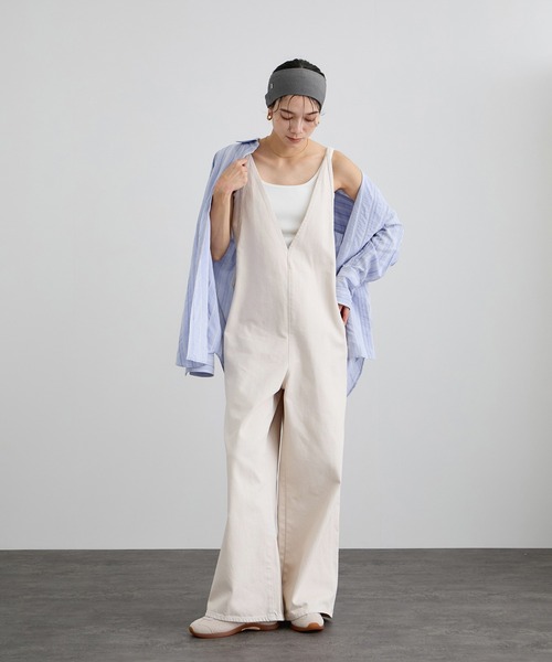 SALON adam et rope'（サロン アダム エ ロペ）の「オーバーダイデニムサロペット（サロペット/オーバーオール・レディース・キナリ/チャコールグレー・S/M）」の2枚目の写真