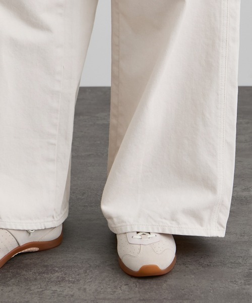 SALON adam et rope'（サロン アダム エ ロペ）の「オーバーダイデニムサロペット（サロペット/オーバーオール・レディース・キナリ/チャコールグレー・S/M）」の12枚目の写真