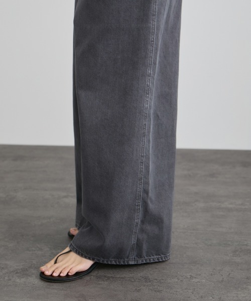 SALON adam et rope'（サロン アダム エ ロペ）の「オーバーダイデニムサロペット（サロペット/オーバーオール・レディース・キナリ/チャコールグレー・S/M）」の18枚目の写真