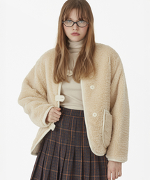 Between A and B（ビトウィーンエイアンドビー）の「ファー＆フラワーレースリバーシブルジャケット[クリーム]（その他アウター）」