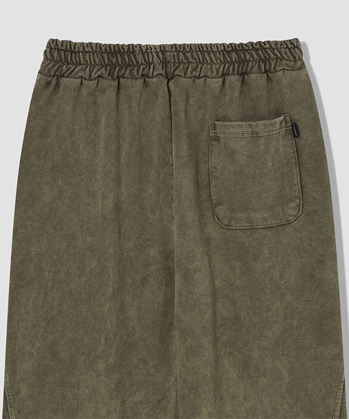 WANGGWAN(ワングァン)の「レイヤードカットウォッシングスウェットパンツ(カーキ)(スウェットパンツ・メンズ・その他・MEDIUM/LARGE)」の4枚目の写真