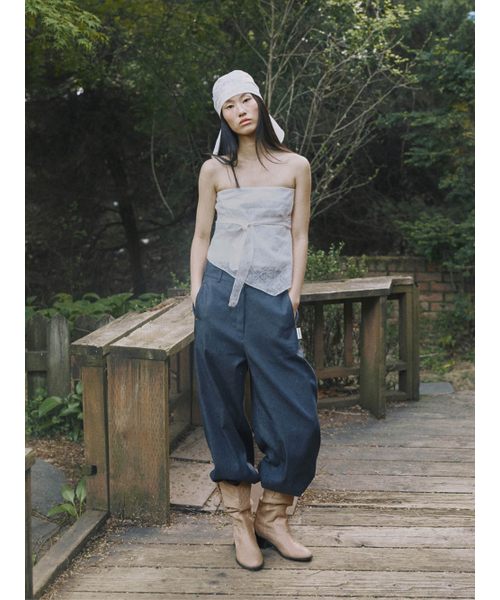 FROMWHERE（フロムウェア）の「POINT LINE COTTON DENIM PANTS D/BLUE（デニムパンツ・レディース・その他・MEDIUM/SMALL）」の3枚目の写真