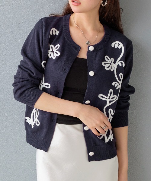 LEONARD 総柄カーディガン エレガント フラワー ゆったり ロゴボタン LEONARD 総柄カーディガン エレガント フラワー ゆったり ロゴボタン