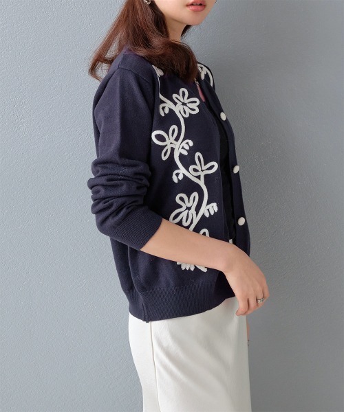 LEONARD 総柄カーディガン エレガント フラワー ゆったり ロゴボタン