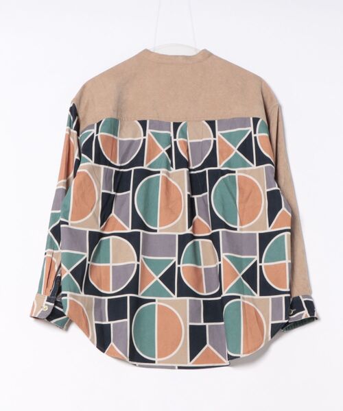 CUBE SUGAR（キューブシュガー）の「CUBE SUGAR/キューブシュガー　シャツコール 総柄プリント 切替 バンドカラーシャツ（シャツ/ブラウス・レディース・ベージュ/カーキ・FREE）」の13枚目の写真