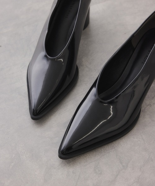 ADAM ET ROPE'（アダムエロペ）の「ポインテッドトゥパンプス（パンプス・レディース・オフホワイト/ブラック・23/23.5/24/24.5）」の21枚目の写真