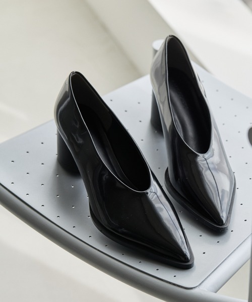 ADAM ET ROPE'（アダムエロペ）の「ポインテッドトゥパンプス（パンプス・レディース・オフホワイト/ブラック・23/23.5/24/24.5）」の7枚目の写真