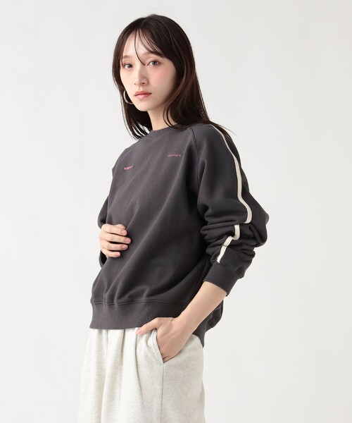 BEAMS HEART(ビームスハート)の「サイドライン ロゴ スウェット(Tシャツ/カットソー・レディース・チャコールグレー/ホワイト系その他5/ライトグレー・FREE)」の10枚目の写真