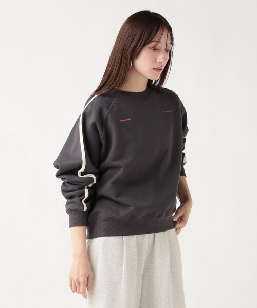 BEAMS HEART(ビームスハート)の「サイドライン ロゴ スウェット(Tシャツ/カットソー・レディース・チャコールグレー/ホワイト系その他5/ライトグレー・FREE)」の11枚目の写真