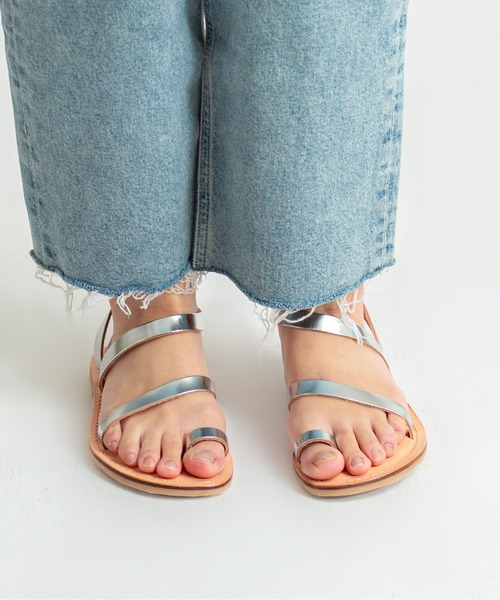 Rivel(リヴェル)の「【L’ ANGOLO DEL CUOIO/ランゴロデルクオイオ】トングサンダル レザーサンダル フラットサンダル(サンダル・レディース・ブラック/シルバー/ホワイト・39/37/36/38)」の12枚目の写真