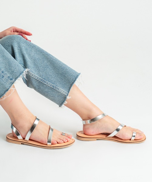 Rivel(リヴェル)の「【L’ ANGOLO DEL CUOIO/ランゴロデルクオイオ】トングサンダル レザーサンダル フラットサンダル(サンダル・レディース・ブラック/シルバー/ホワイト・39/37/36/38)」の9枚目の写真