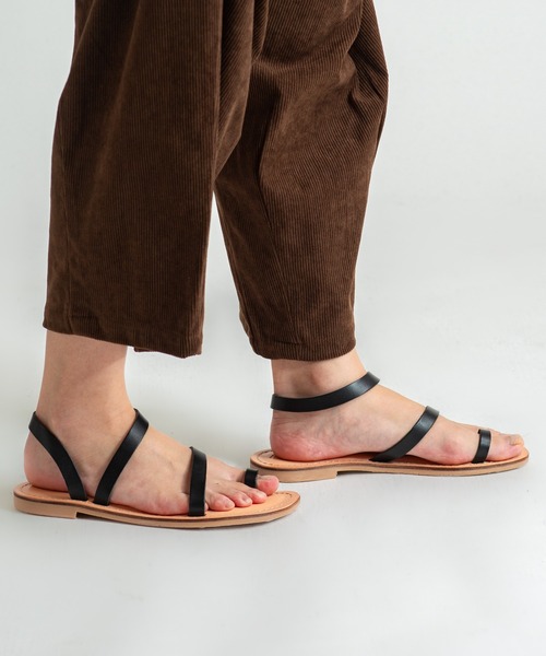 Rivel(リヴェル)の「【L’ ANGOLO DEL CUOIO/ランゴロデルクオイオ】トングサンダル レザーサンダル フラットサンダル(サンダル・レディース・ブラック/シルバー/ホワイト・39/37/36/38)」の14枚目の写真