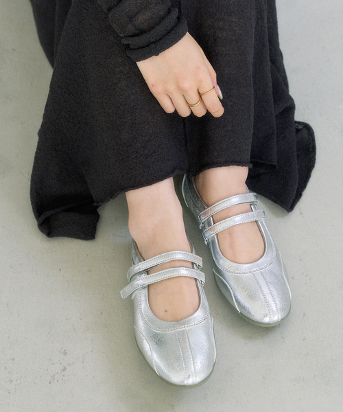 LE TALON（ルタロン）の「Lメリージェーンスニーカー（スニーカー・レディース・ブラウン/ブラック系その他/シルバー・25cm/24.5cm/24cm/23.5cm/23cm/22.5cm/22cm）」の3枚目の写真