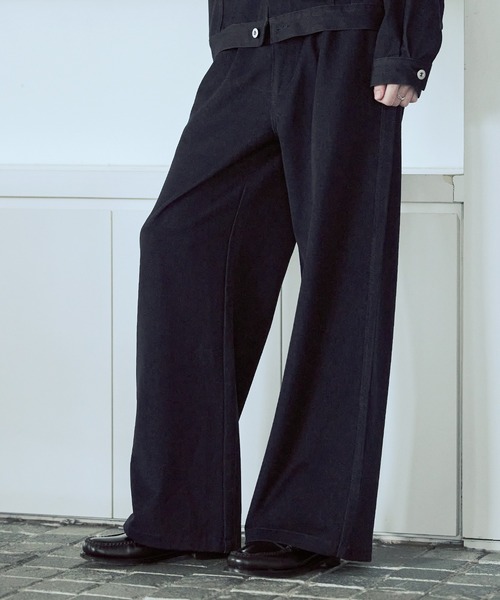 ASTRONOMY（アストロノミー）の「【セットアップ対応】【ネバーリジット】ワイド2タックTRデニムスラックス（デニムパンツ・メンズ・ブラック/ブルー・S/M/L/XL）」の4枚目の写真