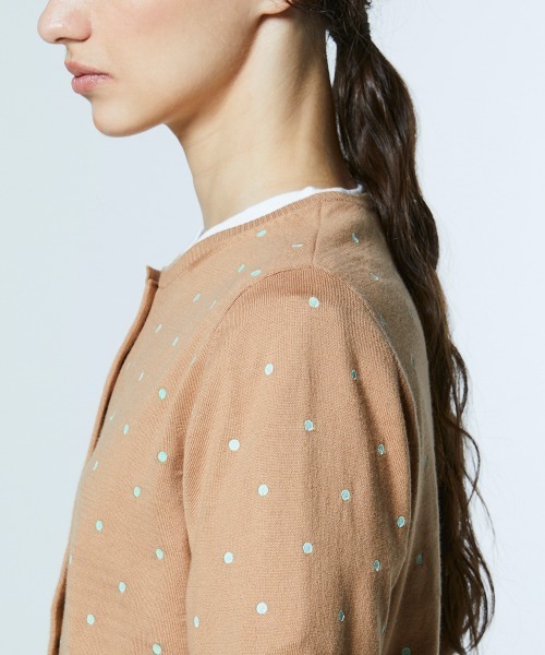 DOUBLE STANDARD CLOTHING(ダブルスタンダードクロージング)の「ウール天竺 ドットカーディガン(カーディガン/ボレロ・レディース・ネイビー/ベージュ・38/36)」の8枚目の写真