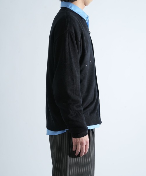 Starting Over(スターティングオーバー)の「studded high-gauge knit crewneck cardigan/スタッズ デザイン ハイゲージ ニット クルーネック カーディガン 短丈 カーデ(カーディガン/ボレロ・メンズ・ブラック/グレー・M/L)」の11枚目の写真