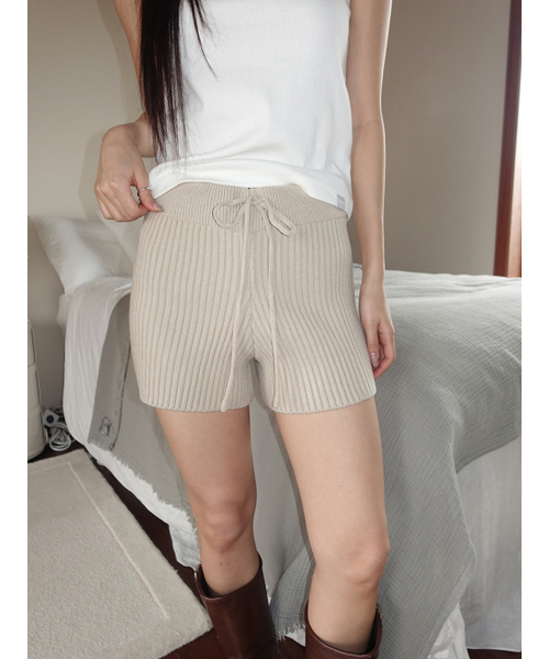 ASURA（アスラ）の「BASIC KNIT SHORTS [BEIGE]（その他パンツ・レディース・その他・ONE SIZE）」の3枚目の写真