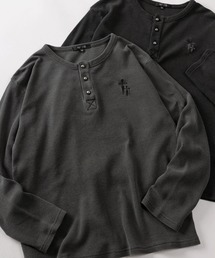 SlashDate | 【82】ピグメント加工 クロスワンポイント ワッフル ヘンリーネック ロングスリーブTシャツ/メンズ/レディース/ユニセックス(Tシャツ/カットソー)