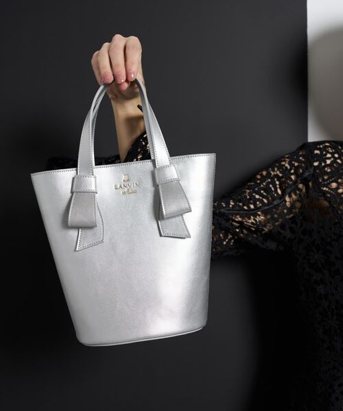 LANVIN en Bleu(ランバンオンブルー)の「アンス バケツトート(トートバッグ・レディース・シルバー/オフホワイト/ブラック・FREE)」の12枚目の写真