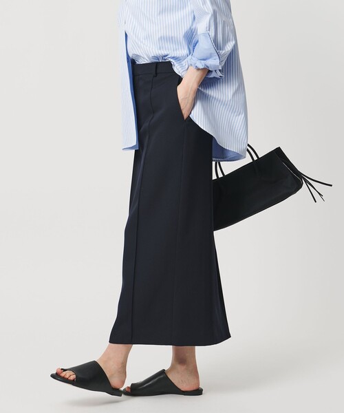 UNITED ARROWS(ユナイテッドアローズ)の「ギャバジン スカート(スカート・レディース・ブラック/ネイビー・36/38)」の11枚目の写真