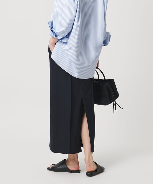UNITED ARROWS(ユナイテッドアローズ)の「ギャバジン スカート(スカート・レディース・ブラック/ネイビー・36/38)」の12枚目の写真