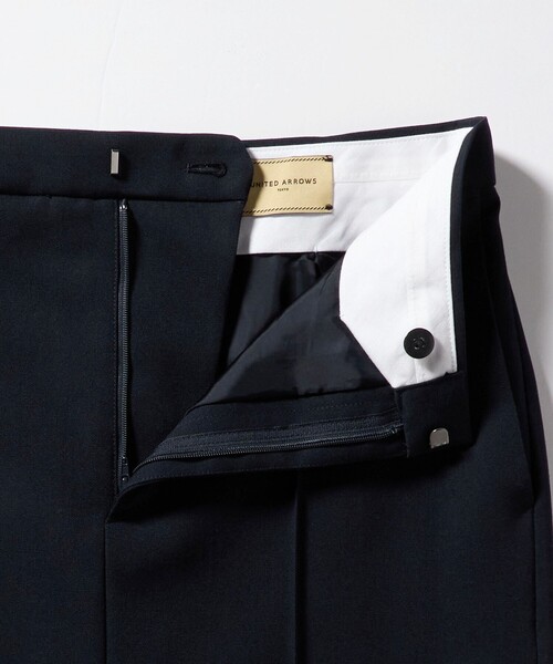 UNITED ARROWS(ユナイテッドアローズ)の「ギャバジン スカート(スカート・レディース・ブラック/ネイビー・36/38)」の21枚目の写真