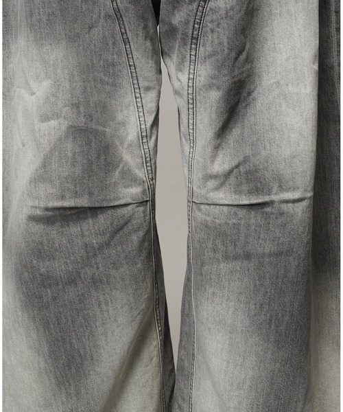 MAISON SPECIAL（メゾンスペシャル）の「《UNISEX》3D Cut Prime-Wide Gathered Denim Pants/3Dカットプライムワイドギャザーデニムパンツ【MAISON SPECIAL/メゾンスペシャル】（デニムパンツ・メンズ・グレー/ブラック・0/1/2）」の20枚目の写真